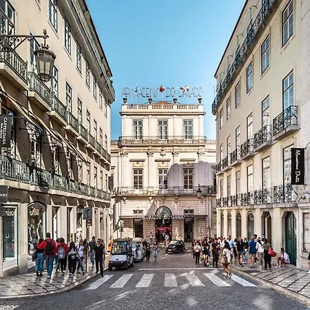 Apartment Chiado With View To The Castle Lissabon