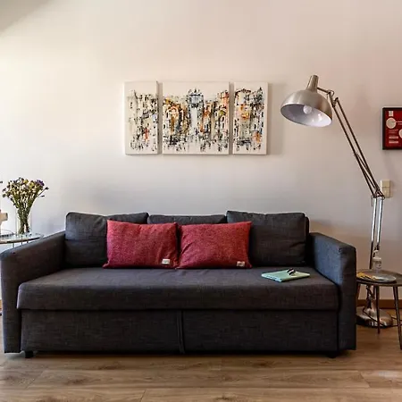 Chiado With View To The Castle Апартаменты Лиссабон