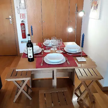 Апартаменты Chiado With View To The Castle