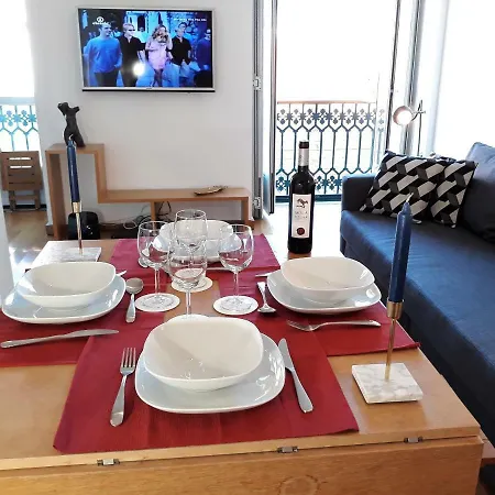 Apartment Chiado With View To The Castle *