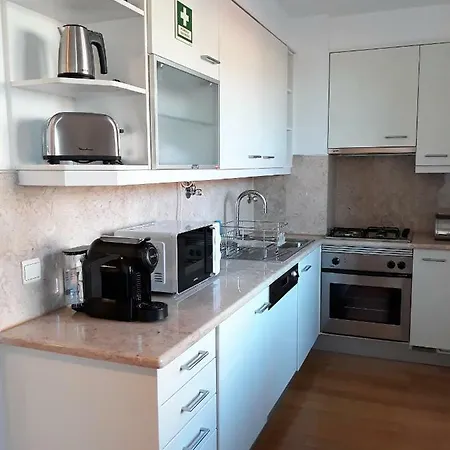 Chiado With View To The Castle Lisboa